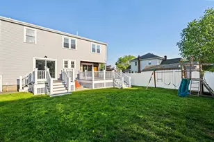 24 Bloomfield St, Quincy, MA 02171 - Photo 30