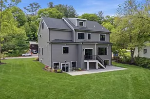 174 Winn St, Burlington, MA 01803 - Photo 2