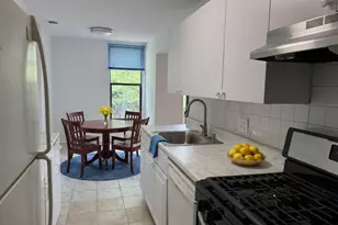 18 Shrewsbury Green Dr, Shrewsbury, MA 01545 - Photo 2