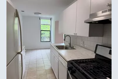 18 Shrewsbury Green Dr #K, Shrewsbury, MA 01545 - Photo 2