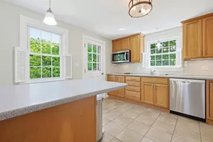 4 Meadow Ln, Walpole, MA 02081 - Photo 10