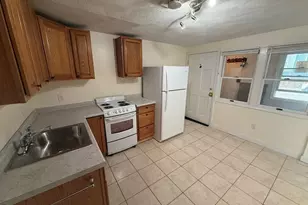 81 Cabot St, Beverly, MA 01915 - Photo 2