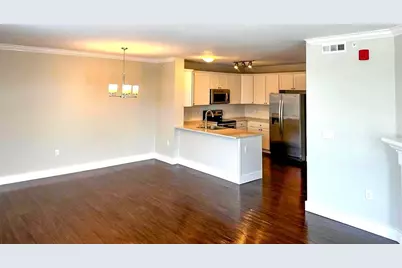 978 Worcester #310, Wellesley, MA 02482 - Photo 4