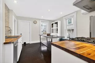 146 Poplar St, Boston, MA 02131 - Photo 8