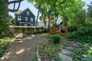 146 Poplar St, Boston, MA 02131 - Photo 24