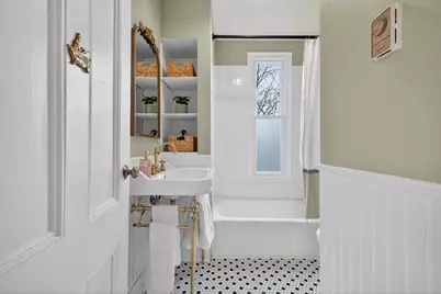 146 Poplar St, Boston, MA 02131 - Photo 16