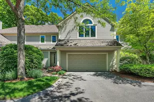 202 Dahlia Dr, Wayland, MA 01778 - Photo 2