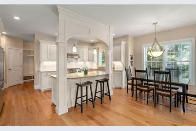 77 Cedar Street, Wellesley, MA 02481 - Photo 8