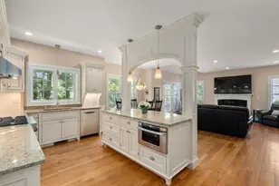 77 Cedar St, Wellesley, MA 02481 - Photo 6