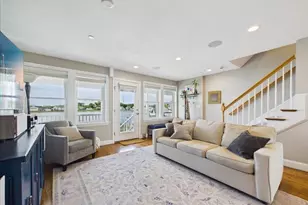 7 Bay St, Hull, MA 02045 - Photo 4