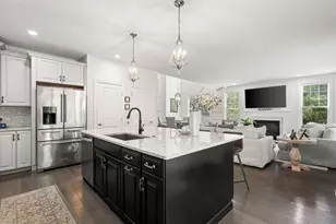 2 Hummingbird Wy, Methuen, MA 01844 - Photo 12
