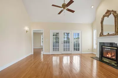 70 Orchard Meadow Dr #70, Shrewsbury, MA 01545 - Photo 6