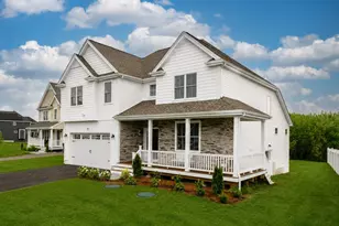 4 Narragansett Dr, West Bridgewater, MA 02379 - Photo 2