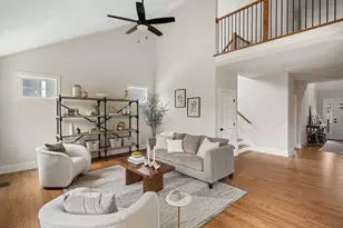 4 Narragansett Dr, West Bridgewater, MA 02379 - Photo 10