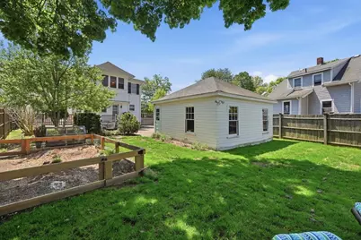 19 Humphrey St, Marblehead, MA 01945 - Photo 4