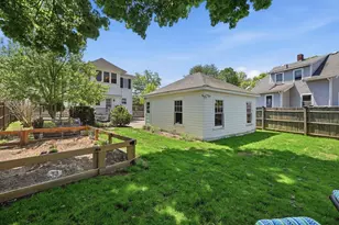 19 Humphrey St, Marblehead, MA 01945 - Photo 4
