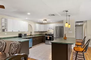 240 Hampstead St, Methuen, MA 01844 - Photo 10