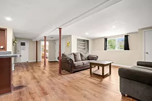 240 Hampstead St, Methuen, MA 01844 - Photo 26