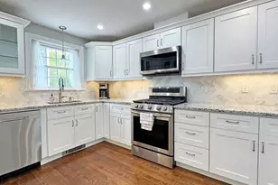 11 Hargrave Cir, Newton, MA 02461 - Photo 4