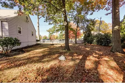 5 Oliver St, Randolph, MA 02368 - Photo 6