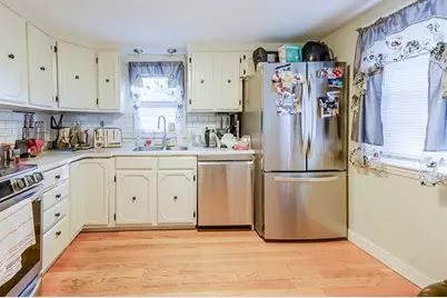 5 Oliver St, Randolph, MA 02368 - Photo 12