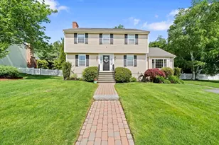 6 Burlwood Ln, Woburn, MA 01801 - Photo 2