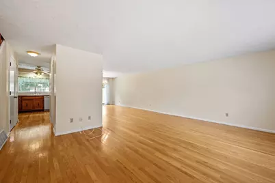 399 Pond St #B8, Braintree, MA 02184 - Photo 10