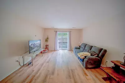 44 Maria Ave #202, Southbridge, MA 01550 - Photo 4