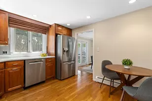 77 Forest St, Arlington, MA 02474 - Photo 6