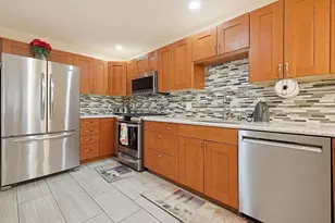 81 Arrowhead Cir, Ashland, MA 01721 - Photo 14