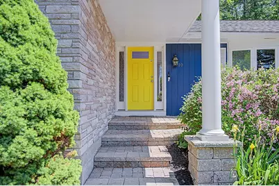 10 Fleetwood Drive, Norfolk, MA 02056 - Photo 2