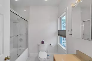 29 Vinton St, Boston, MA 02127 - Photo 18