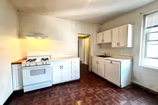 76 Babcock St, Brookline, MA 02644 - Photo 10