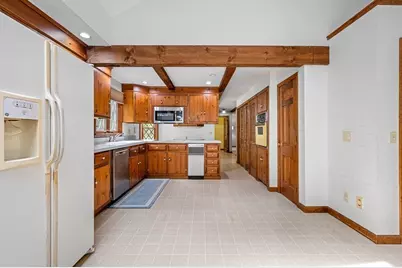 125 Rice Ave, Northborough, MA 01532 - Photo 8
