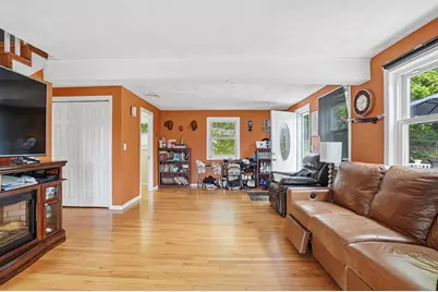 50 Lakeshore Dr, Marlborough, MA 01752 - Photo 10