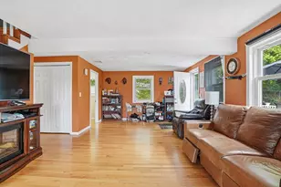 50 Lakeshore Dr, Marlborough, MA 01752 - Photo 10