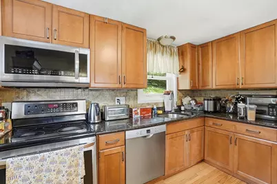 50 Lakeshore Dr, Marlborough, MA 01752 - Photo 6