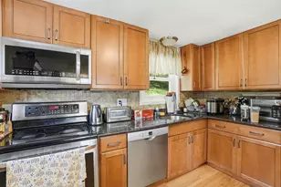50 Lakeshore Dr, Marlborough, MA 01752 - Photo 6