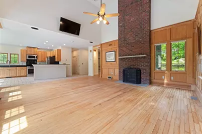 28 Vincent Rd, Mendon, MA 01756 - Photo 6