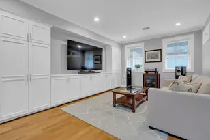 26 Yarmouth St, Boston, MA 02116 - Photo 18
