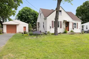118 Edgewood Ave, Chicopee, MA 01013 - Photo 4