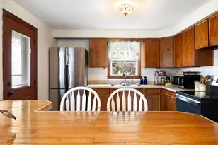 118 Edgewood Ave, Chicopee, MA 01013 - Photo 8
