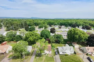 118 Edgewood Ave, Chicopee, MA 01013 - Photo 1