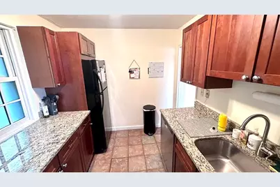 648 Washington St #6, Brookline, MA 02446 - Photo 2