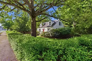 213 Hunnewell St, Needham, MA 02494 - Photo 2