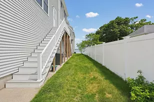 6 Harvey Ln, Quincy, MA 02169 - Photo 4