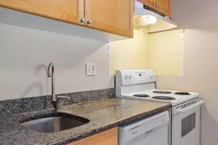 880 Broadway, Revere, MA 02151 - Photo 4
