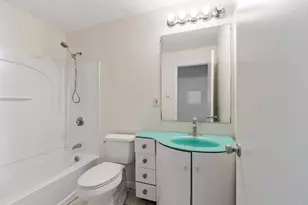 880 Broadway, Revere, MA 02151 - Photo 10