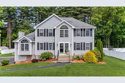72 Heritage Rd, Dracut, MA 01826 - Photo 2
