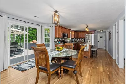 72 Heritage Rd, Dracut, MA 01826 - Photo 6